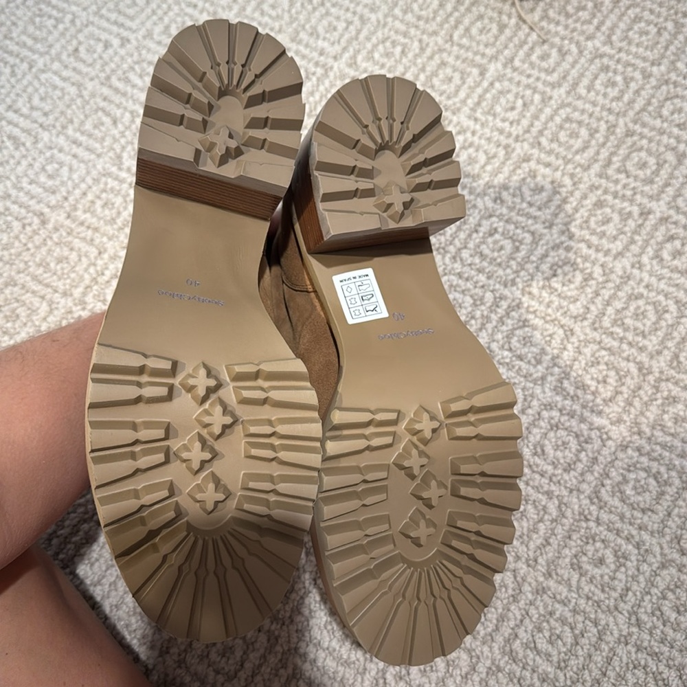 See by Chloe shearling trimmed ankle boots, size 40, never worn. - Picture 4 of 8